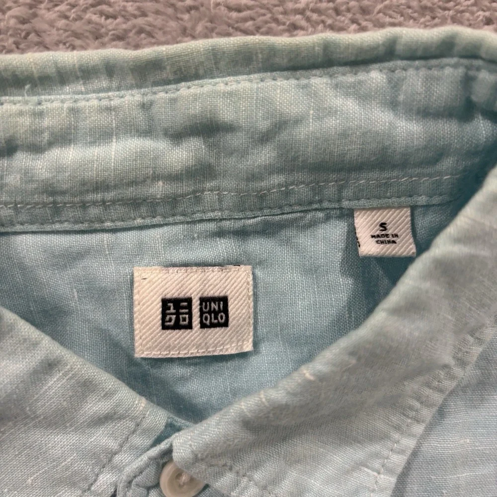 Uniqlo Linen Button Shirt Men's S Short Sleeve Light Blue Beach Coastal Boho